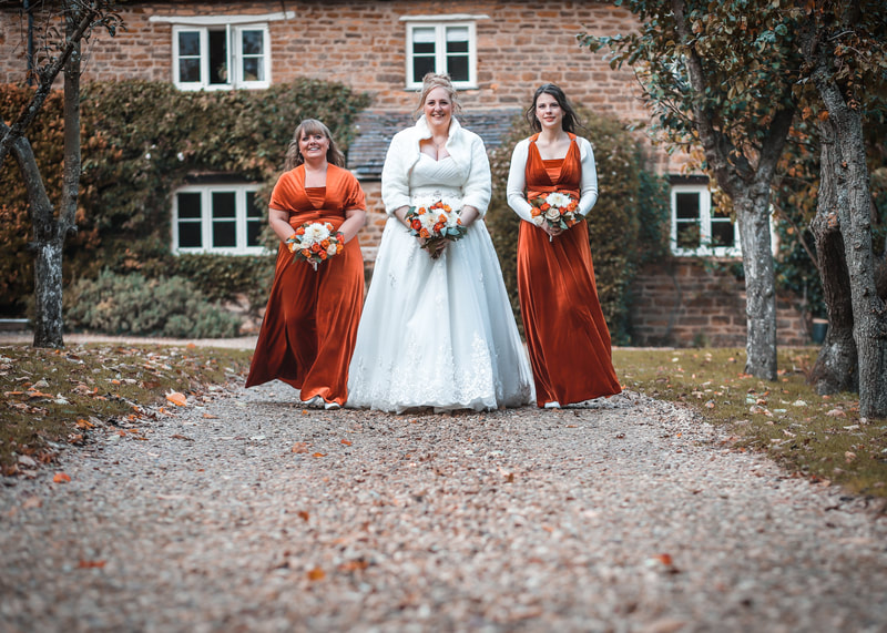 photographer in Essex bridesmaids 